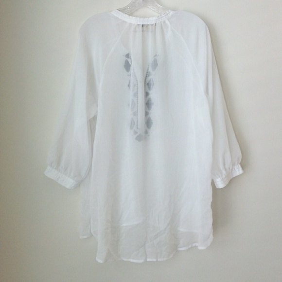 Democracy Top Women XL White Black V-neck Semi-sheer Lightweight Blouse - Picture 2 of 6